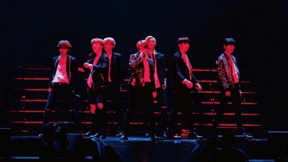 BTS - Live KYNK On Stage: Epilogue Japan Edition [2016.08.14