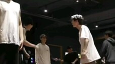 [Practice room highlights] Yijia always has new sweetness!!! Smiling at each other + perfect sync