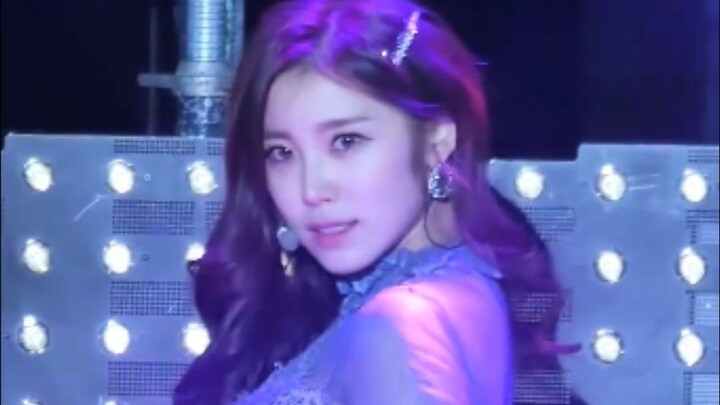 คอลเลกชั่น Straight Shot ของจอนฮโยซอง (161014)