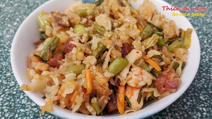Cơm chiên kim chi Hàn Quốc lạ miệng - Kimchi fried rice - Thích ăn ngon