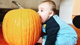 Hilarious Hungry Baby - Cute Baby Video