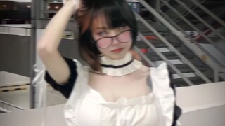 Cosplay maid