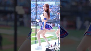 아슬아슬 홍라의 풀업 직캠 #최홍라 #치어리더