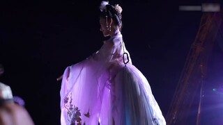 The Chang'e Flying to the Moon performance at Yugutai is so exciting