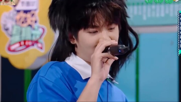 [Yu Zhou Zhong Xin] [Momen Standar Ganda Mao Mao] "Mengapa aku merasa kamu berbeda dari yang lain? M