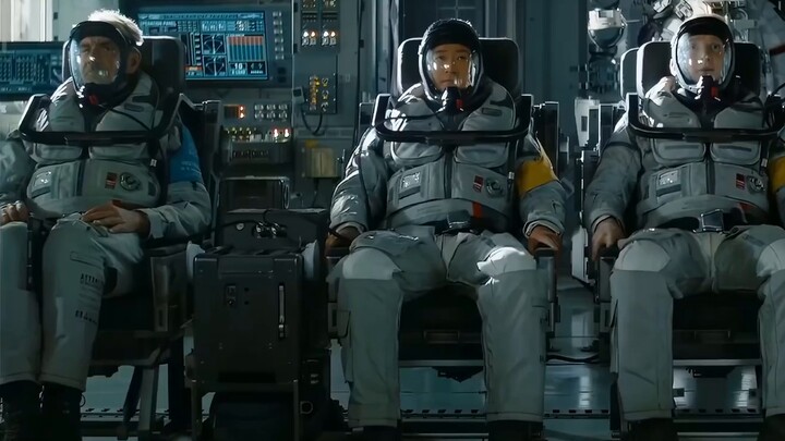ดนตรีประกอบลิฟต์อวกาศใน The Wandering Earth 2 ได้รับการเปลี่ยนเป็นเพลง suona จาก The Water Margin ซึ