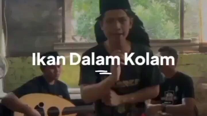 ikan di dalam kolam 💃