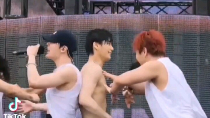Moonbin sexy dance #moonbin #astro #moonbindancing #kpop