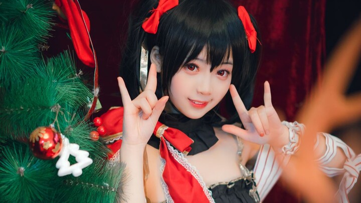 Ternyata, seksi tidak ada apa-apanya dibandingkan dengan imut! 【Cosplay Natal Nicole】