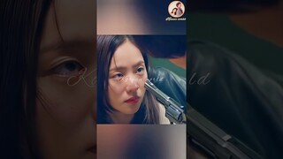 He's knees down for save her life 😱|| Vincenzo #shorts #kdrama #viral