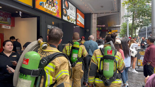 澳洲电影院《流浪地球2》看到一半火警响了
