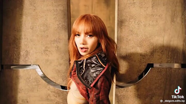 Blacpink-Pink Venom MV