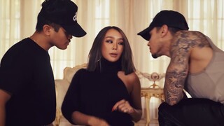 HYOLYN (효린) ‘Layin' Low (feat. Jooyoung)’ Official MV