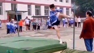 Fun sports at high school in China. 🤣