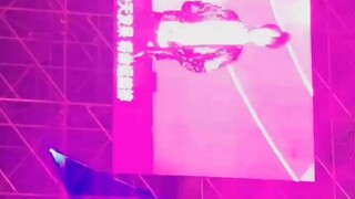 师姐原来去过战战的2018x玖演唱会