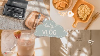 Daily Vlog 🍓 strawberry milk, new fabric calendar, unboxing Scentses + Co