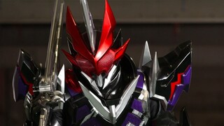 In order to protect Ren, Calamity transforms into Kamen Rider Calamity!