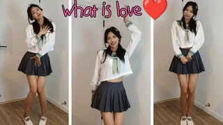 Hmm...kenapa dia tidak dianggap gadis SMA? 520 edisi terbatas pacar murni ❤️ rok kecil kuncir kuda g