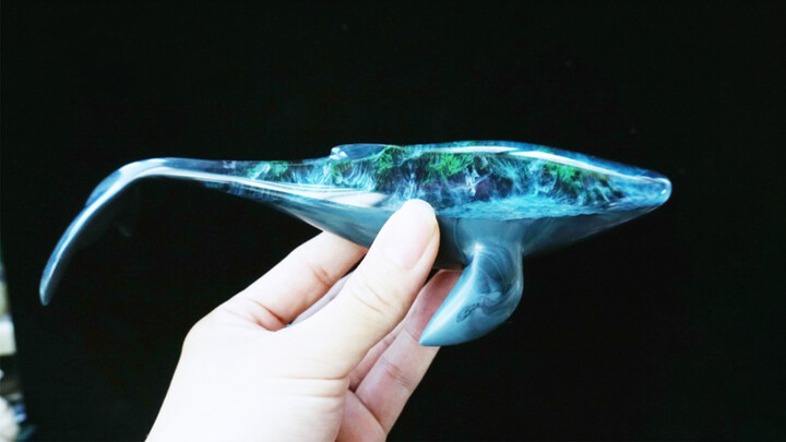 300 hours handmade - Mountain Sea Whale