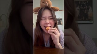 Trying the viral fried chicken hack in Korea! #shorts #koreanfood #mukbang #friedchicken #korea