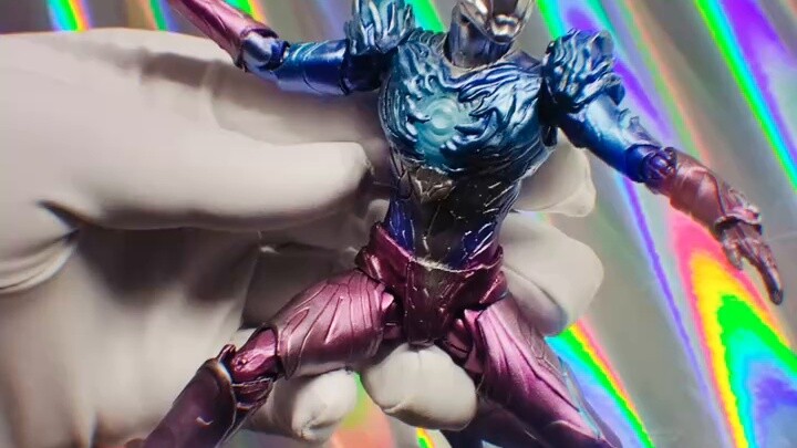 Ultraman Saiga self-modified real bone sculpture SHF craft finished product, look at how restored