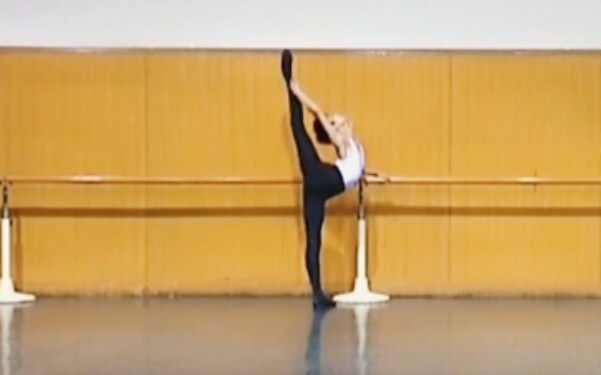 [Li Xiang] Teacher Li Xiang's cuts in some military art textbooks (Dance basic training technique co