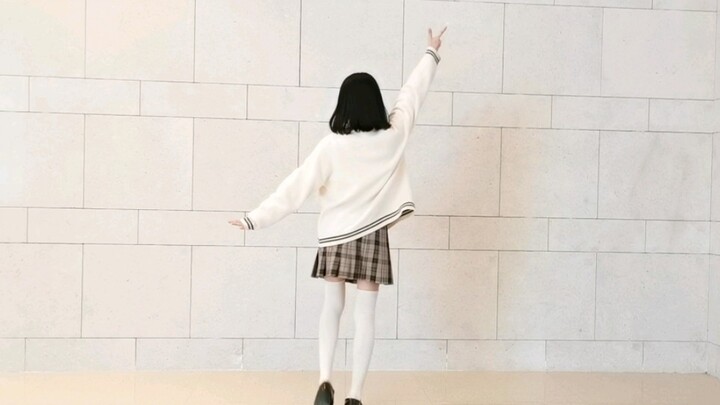 I tried to dance to "Cute くてごめん"
