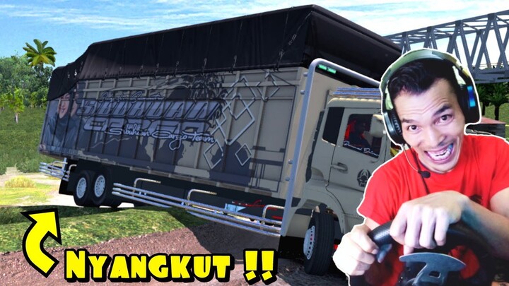 Sulit Bermanuver Truk Super Panjang UD QUON SBN Nyangkut Di Jalan Sempit Tikungan Tajam Leter S !!