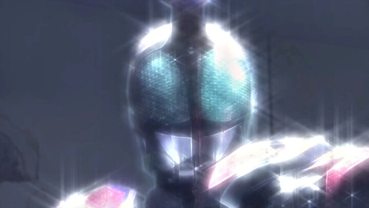 [Kamen Rider Kaito] "Siapa yang akan menolak kumbang besar berkilau yang jatuh dari langit?"