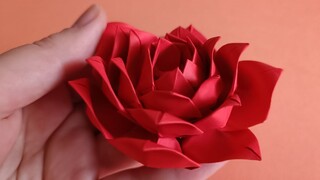 Mawar Origami jauh lebih cantik daripada mawar Kawasaki, dan tutorialnya sangat sederhana!