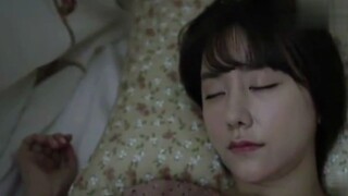 [Movie] Cô gái tỉnh dậy quần áo lộn xộn, không biết đêm qua đã làm gì