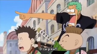 Zoro trổ tài trốn tìm với hai đứa nhóc