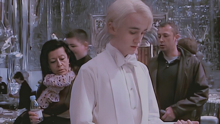 [Video clip]TomFelton | He looks good in white suit