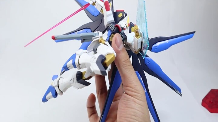 [Chỉnh sửa tư thế Gundam] Nhanh chóng học cách lao về phía trước bằng khiên