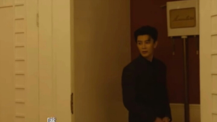为数不多的阮哥尴尬名场面（顶锅跑路中me.jpg)