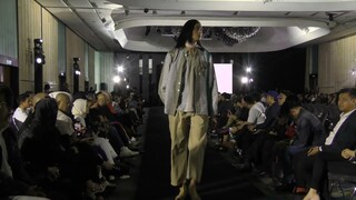 FASHION SHOW ANDY SULAIMAN DI KLFW 2023