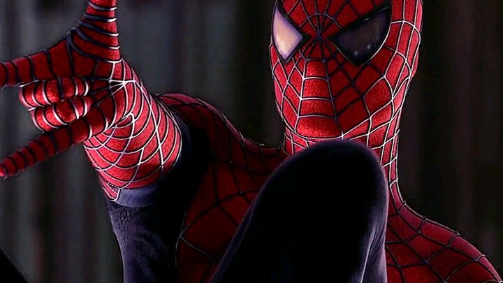 Although he lost his battle suit, he still did not forget his identity as Spider-Man