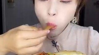 radak serakah ye ya udah lah namanya aja mukbang