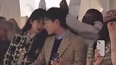 9.29 Yang Zi และ Zhang Wanyi ชมการแสดงด้วยกันที่สนาม Yang Zi ชมการแสดงและกล่าวทักทายแฟนๆ หลังเลิกงาน