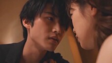 Ya Zhudie, anh cưỡng ép hôn cô và hôn cô ngay trong nhà vệ sinh, thật điên rồ