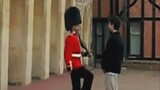5 Moments Of When Queens Guards Move Tourists Who Are In The Way!