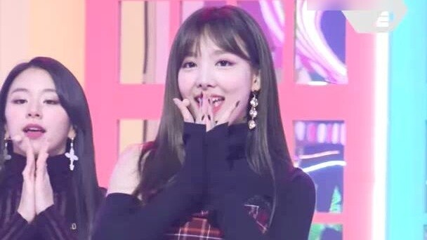 Lim Nayeon's million-dollar straight shot! 1.5 million views! LIKEY!