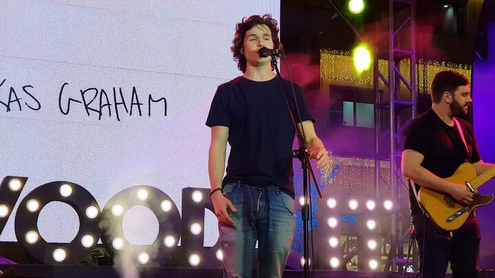 Stick Around - Lukas Graham Live At Eastwood
