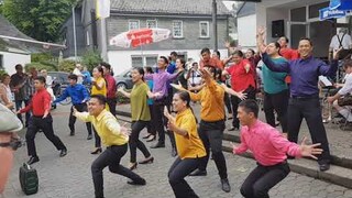 Palawan Chamber Choir | The Greatest Show (Street Singing)
