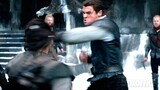 Chris Hemsworth punches everything that moves | The Huntsman: Winter's War | CLIP