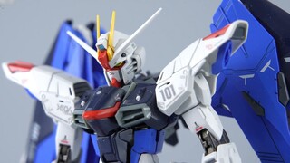 Apakah lebih dari 300 yuan layak diisi ulang untuk iman? Bandai FM Shanghai Patung Freedom Gundam GC