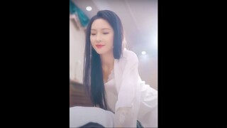 "Vợ ơi, khi em bước ra khỏi cánh cửa đám cưới này, mối quan hệ của  - Phụ đề tiếng Việt