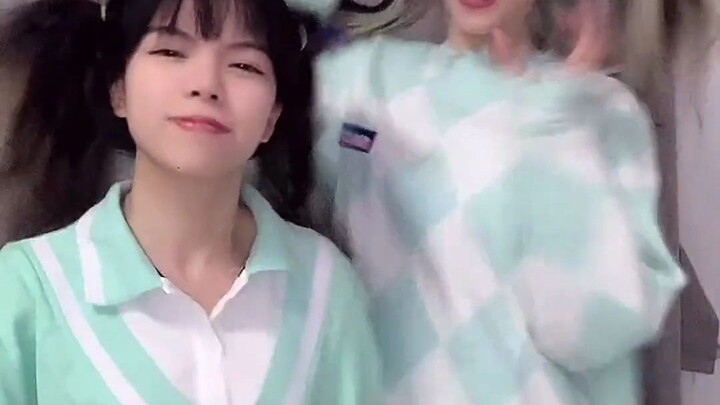 Hey, let's take a look at some memories of Shenzhen school uniforms #TikTokOpeningSchoolSeason #No c