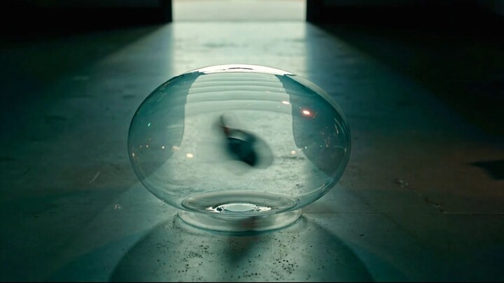 Mysterious bubble takes off: a sight you won't be able to tear yourself away from!