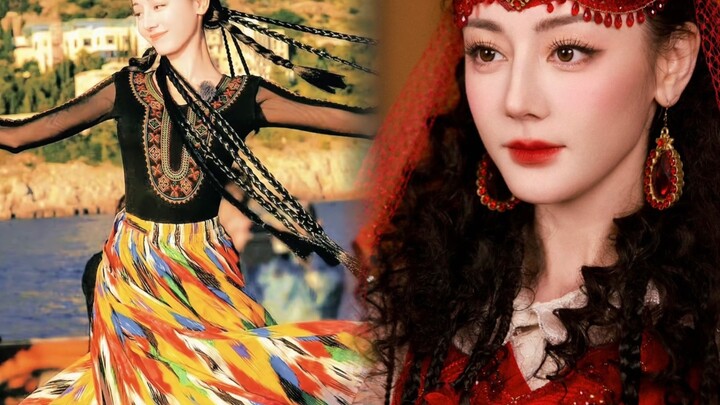 迪丽热巴两套新疆舞造型，风格各异美出新高！！！